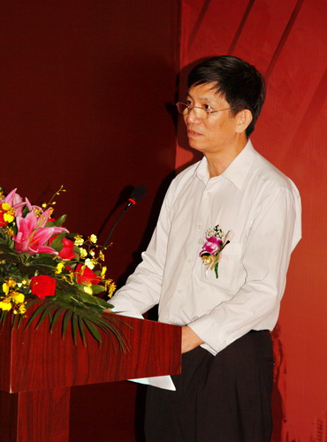 深圳邮协副会长周林致词